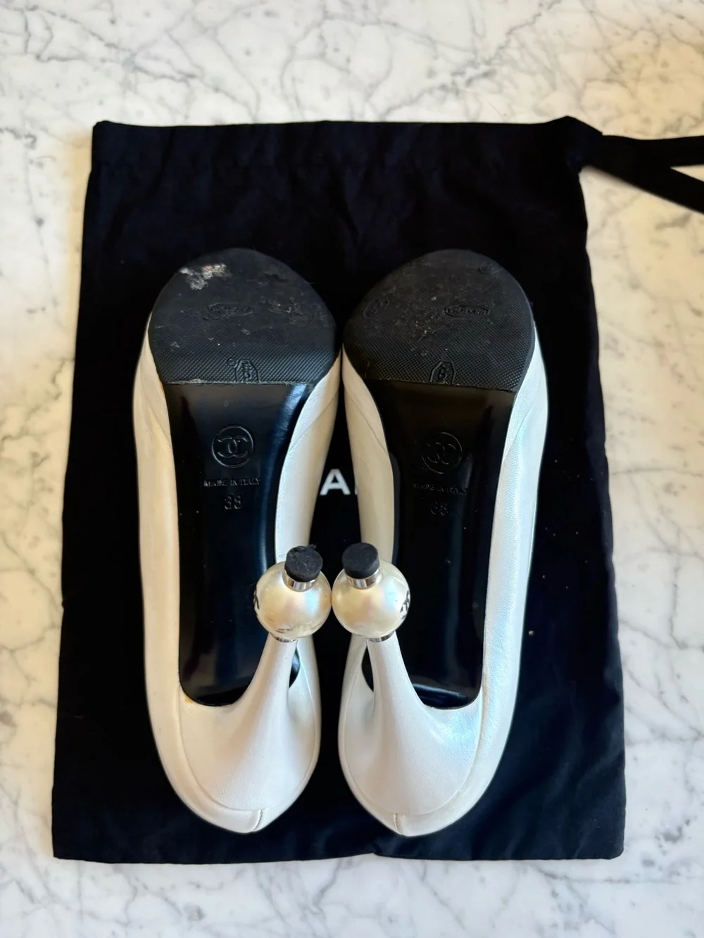 CHANEL IVORY AND BLACK CAPE, LEATHER PLATFORM PUMPS